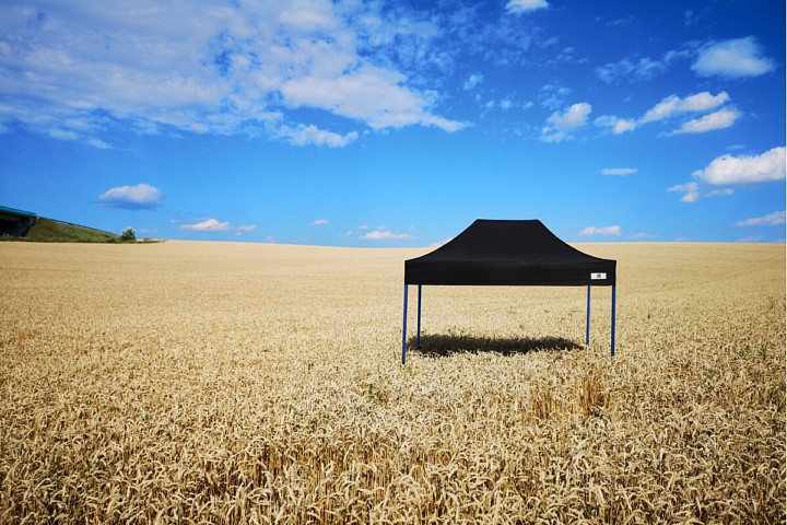 3x4,5m svinību telts 3x3m