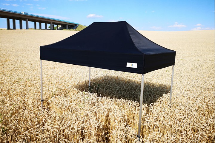 Jelgavas tirdzniecības stendi