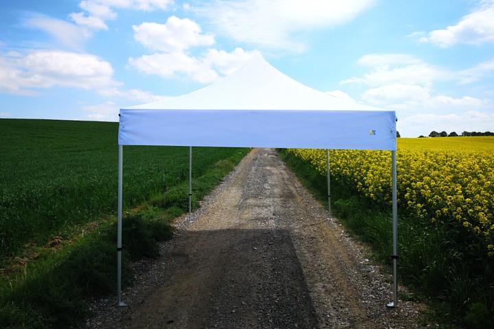 Pārdodu Liepājas saliekamo telti